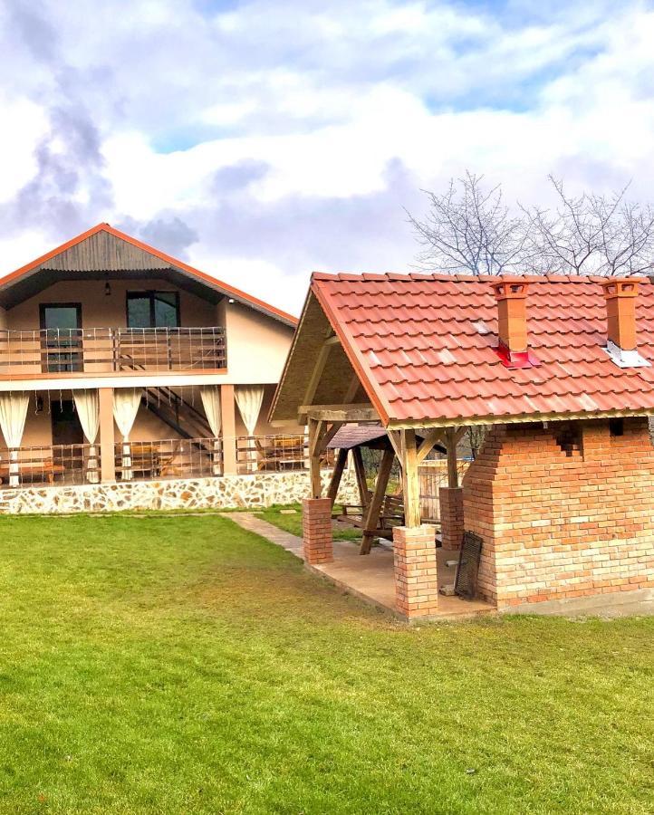 Pensiunea La Buru Caraciu Exterior foto